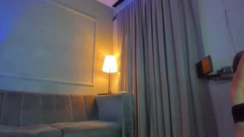 cloedurant online show from 09/18/25, 08:44