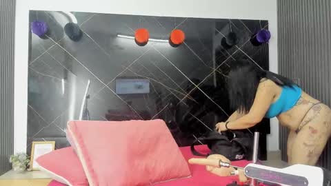 CLOE online show from 01/12/26, 11:37