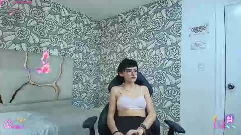 cloee_tay1 online show from 02/14/26, 11:51