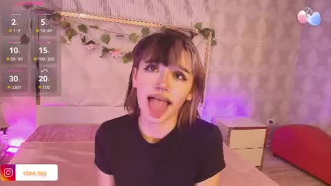 cloee_tay1 online show from 07/26/26, 11:28