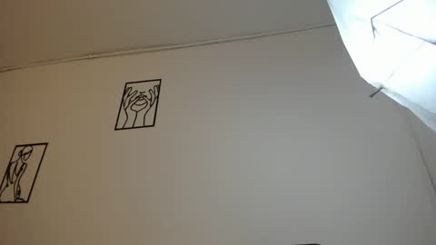 Snapshot of cloehonney chatting on 01/10/25, 11:43 cloe online show from 01/10/25, 11:43