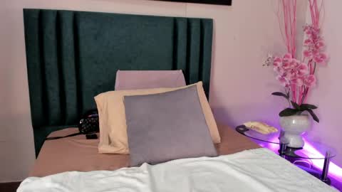 Cloe Rossel online show from 04/10/26, 07:18