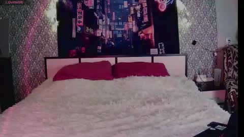 closertous online show from 12/15/25, 02:54