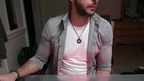 Snapshot of cloud900x chatting on 10/28/25, 10:34 Cloud online show from 10/28/25, 10:34