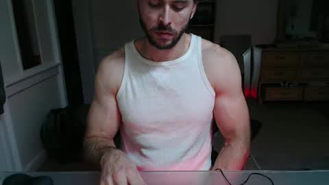 Snapshot of cloud900x chatting on 10/30/25, 12:01 Cloud online show from 10/30/25, 12:01