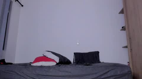 Snapshot of cloudy_pigdude chatting on 03/02/25, 10:14 CRISTIAN online show from 03/02/25, 10:14