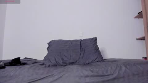 Snapshot of cloudy_pigdude chatting on 03/06/25, 08:08 CRISTIAN online show from 03/06/25, 08:08