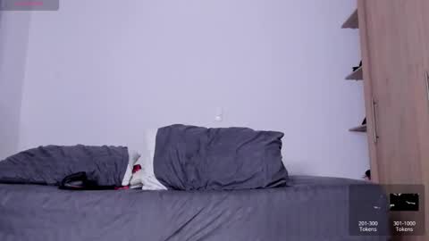 Snapshot of cloudy_pigdude chatting on 03/12/25, 04:19 CRISTIAN online show from 03/12/25, 04:19