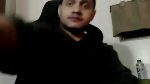 Snapshot of cloudyclearskies chatting on 10/31/25, 09:32 CloudyClearSkies online show from 10/31/25, 09:32