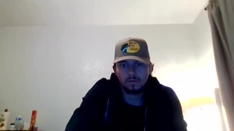 Snapshot of cloudyydayzz chatting on 02/13/26, 11:17 tallhungandcloudy online show from 02/13/26, 11:17