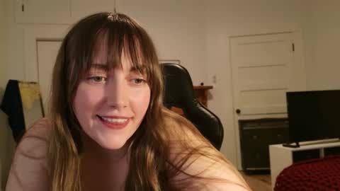 Snapshot of clover_tully chatting on 02/15/26, 07:49 Clover online show from 02/15/26, 07:49