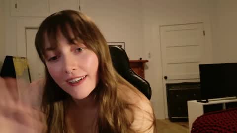 Snapshot of clover_tully chatting on 02/15/26, 07:51 Clover online show from 02/15/26, 07:51