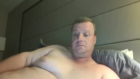 cmachen online show from 10/16/25, 01:39