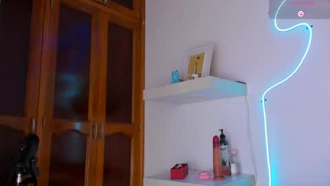cmila0713 online show from 05/27/26, 01:57