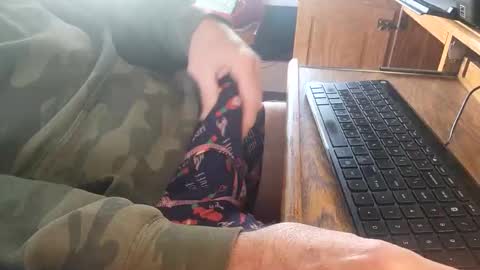 Snapshot of coach_d chatting on 10/22/25, 01:44 coach_d online show from 10/22/25, 01:44