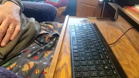 Snapshot of coach_d chatting on 12/18/25, 05:08 coach_d online show from 12/18/25, 05:08