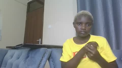 Snapshot of coastal_baddie chatting on 05/19/26, 06:58 Ninah online show from 05/19/26, 06:58