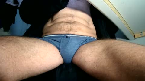 Snapshot of cockneegeezer chatting on 06/17/26, 04:37 Ask me online show from 06/17/26, 04:37