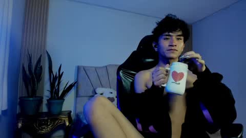 Snapshot of cococumps chatting on 04/01/26, 12:39 COCO online show from 04/01/26, 12:39