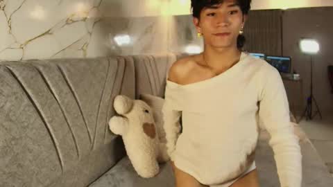 Snapshot of cococumps chatting on 04/16/26, 11:33 COCO online show from 04/16/26, 11:33