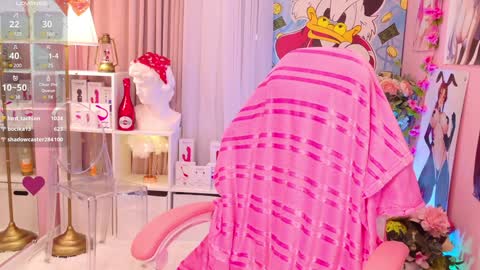 Snapshot of coconut_mia chatting on 12/19/24, 03:29 Mia online show from 12/19/24, 03:29