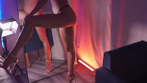 Coconutcatin online show from 09/24/25, 07:39