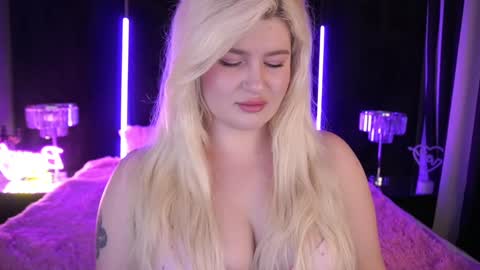 onlyfans amyleyy online show from 12/08/24, 07:47