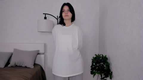 Kim online show from 04/09/26, 06:19