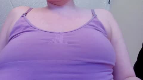 Snapshot of cocovolkovva chatting on 12/11/24, 06:31 cocovolkovva online show from 12/11/24, 06:31