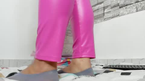 laurita online show from 02/14/25, 10:14