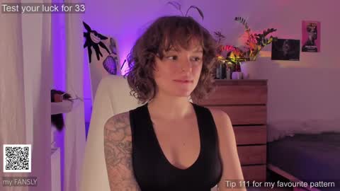 Snapshot of cogitademe chatting on 12/20/24, 10:11 Olivia online show from 12/20/24, 10:11