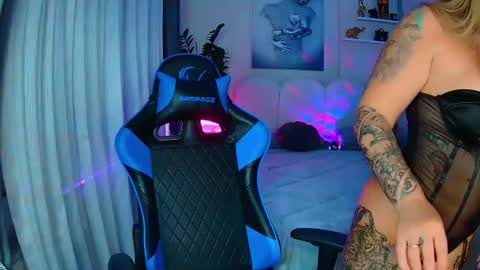 Ur goddess Nikki online show from 07/18/26, 11:14