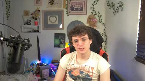 Snapshot of cokia_ chatting on 02/18/25, 11:19 Cokia online show from 02/18/25, 11:19