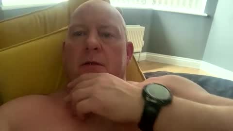 col4nows online show from 10/15/25, 09:53