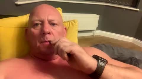 col4nows online show from 10/25/25, 08:36