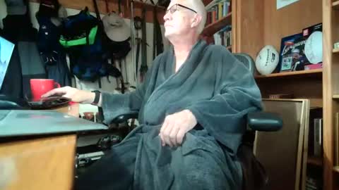 colchuck online show from 06/17/26, 01:23