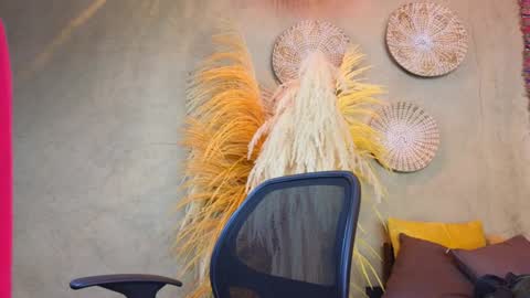 Snapshot of colethunder chatting on 12/29/24, 07:32 ColeThunder online show from 12/29/24, 07:32