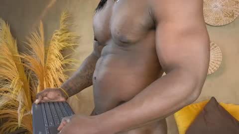 Snapshot of colethunder chatting on 01/08/25, 06:41 ColeThunder online show from 01/08/25, 06:41