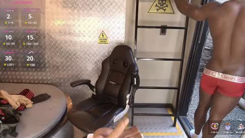 Snapshot of colethunder chatting on 01/13/25, 10:24 ColeThunder online show from 01/13/25, 10:24