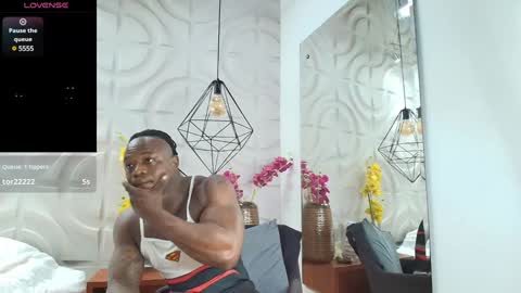 Snapshot of colethunder chatting on 02/07/25, 01:36 ColeThunder online show from 02/07/25, 01:36