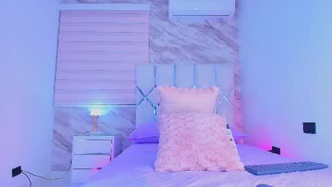 colett online show from 11/05/25, 12:05