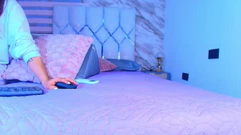 colett online show from 02/17/26, 11:50