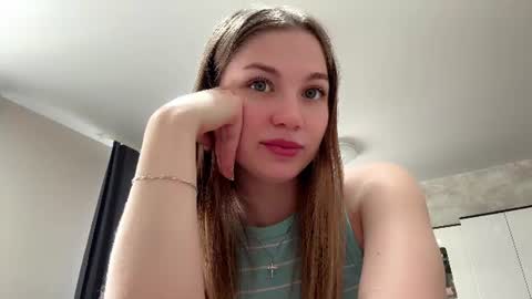 Emilia online show from 06/10/26, 09:52