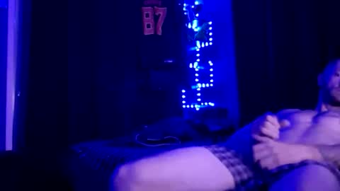 colevan2390 online show from 11/21/25, 06:01