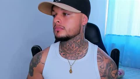 colin_fox1 online show from 03/22/26, 08:01