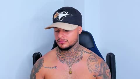 colin_fox1 online show from 03/24/26, 05:07