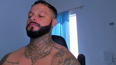 colin_fox1 online show from 03/27/26, 05:01