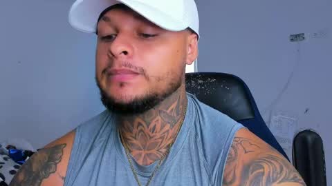 colin_fox1 online show from 04/11/26, 04:22