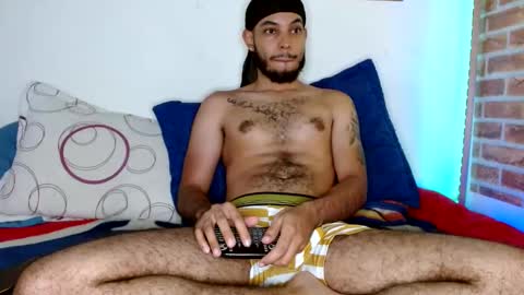 Snapshot of colinlatinbrown chatting on 01/30/25, 06:00 IG online show from 01/30/25, 06:00