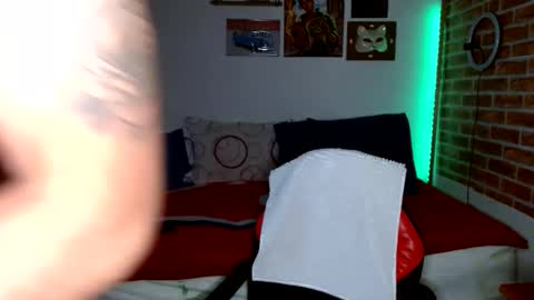 Snapshot of colinlatinbrown chatting on 01/31/25, 12:18 IG online show from 01/31/25, 12:18